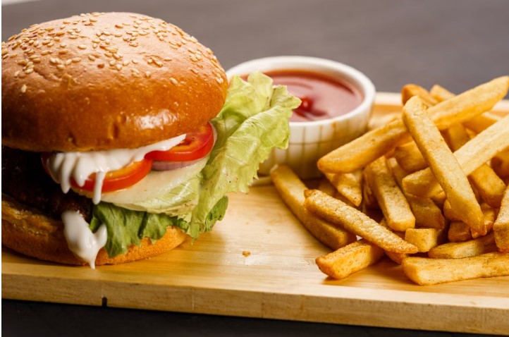 bella-cafe-burger.jpg
